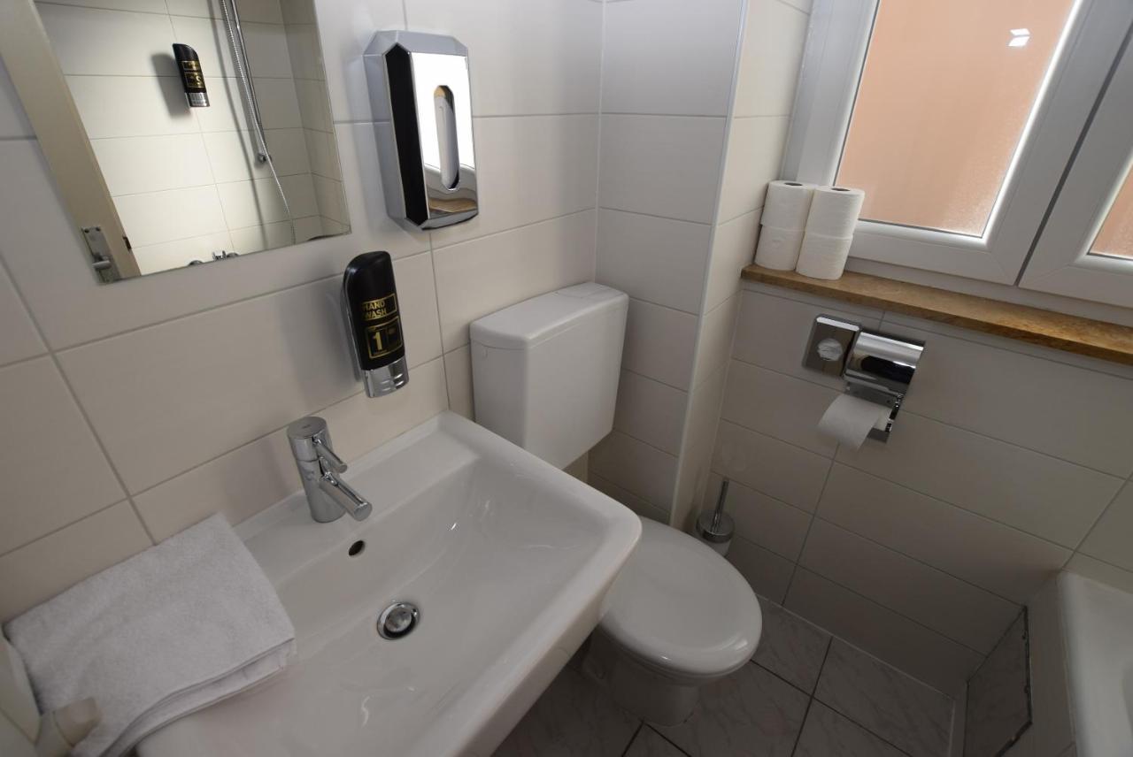 Stuttgart Bad Cannstatt Extérieur photo